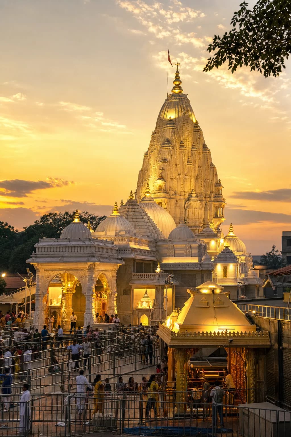 Shirdi & Sambhajinagar Pilgrimage Tour