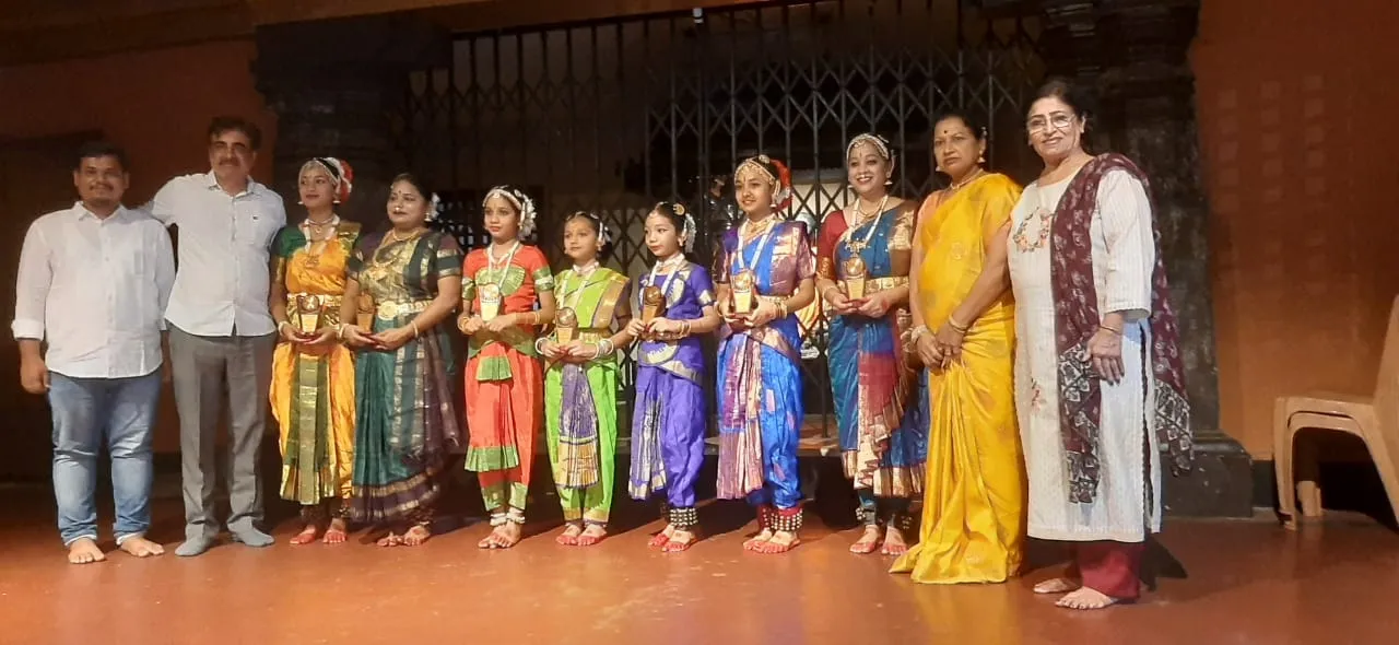 Dancers honoured with awards at a felicitation ceremony — Uddharsha Foundation cultural event